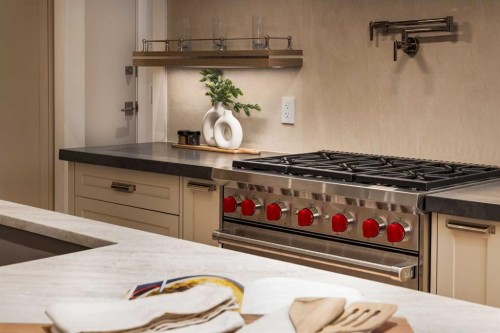 412 40 Avenue Sw, Calgary, AB - Indoor