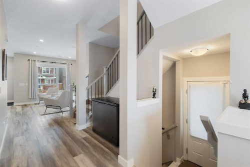 45 Howse Street Ne, Calgary, AB - Indoor Photo Showing Other Room