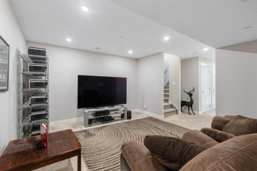 45 Howse Street Ne, Calgary, AB - Indoor