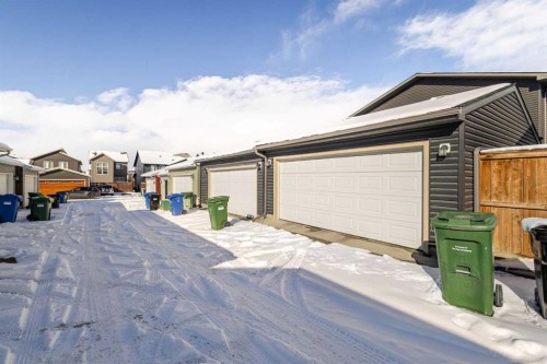 45 Howse Street Ne, Calgary, AB - Outdoor