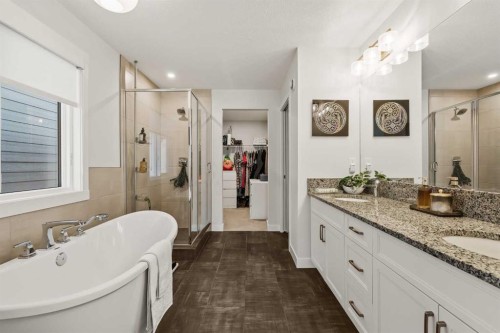 24 Cranbrook Cape Se, Calgary, AB - Indoor Photo Showing Bathroom