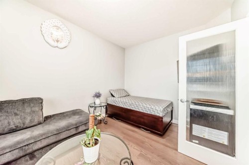 423 Redstone Drive Ne, Calgary, AB - Indoor