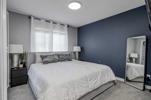 10 Chaparral Ridge Park Se, Calgary, AB - Indoor Photo Showing Bedroom