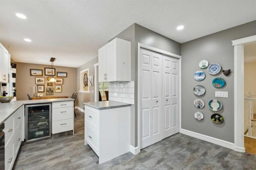 48 Deer Ridge Close Se, Calgary, AB - Indoor