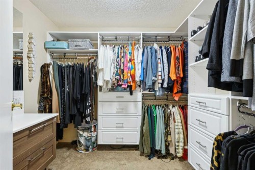 48 Deer Ridge Close Se, Calgary, AB - Indoor With Storage