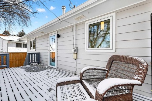 4311 Dovercrest Drive Se, Calgary, AB - Outdoor With Deck Patio Veranda With Exterior