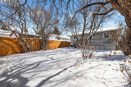 4311 Dovercrest Drive Se, Calgary, AB - Outdoor