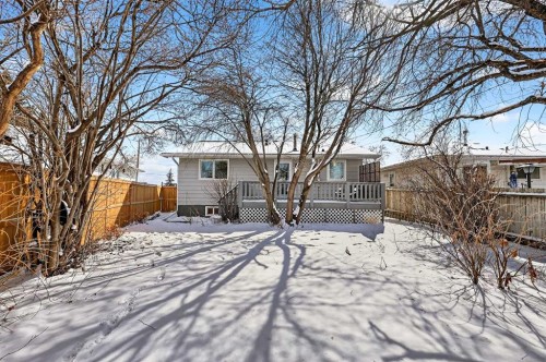 4311 Dovercrest Drive Se, Calgary, AB - Outdoor