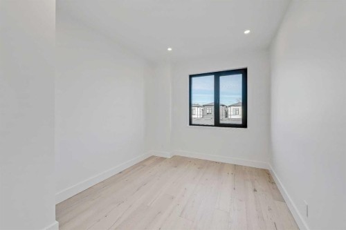 2008 8 Avenue Se, Calgary, AB - Indoor Photo Showing Other Room