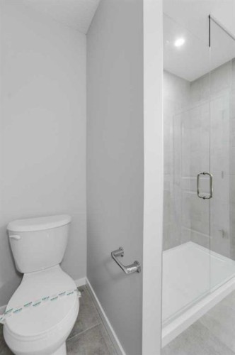 40 Cityline Manor Ne, Calgary, AB - Indoor Photo Showing Bathroom