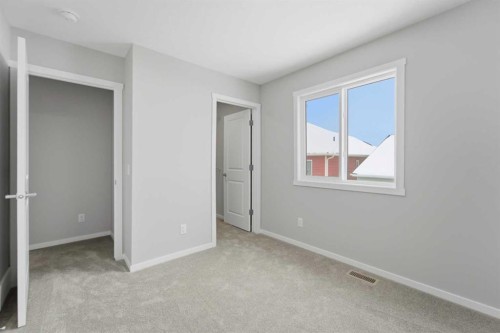 40 Cityline Manor Ne, Calgary, AB - Indoor Photo Showing Other Room