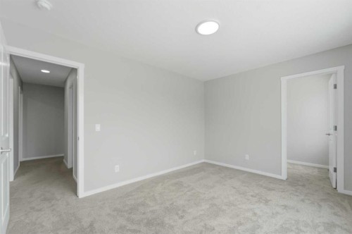 40 Cityline Manor Ne, Calgary, AB - Indoor Photo Showing Other Room