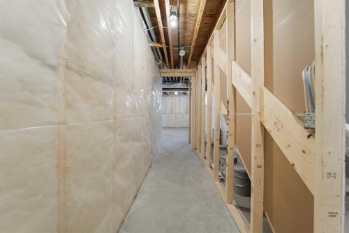 40 Cityline Manor Ne, Calgary, AB - Indoor Photo Showing Other Room