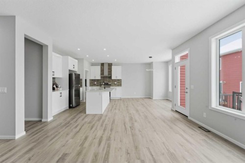 40 Cityline Manor Ne, Calgary, AB - Indoor Photo Showing Kitchen