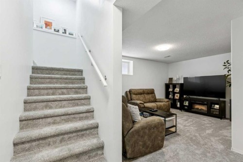 214 Cougarstone Circle Sw, Calgary, AB - Indoor