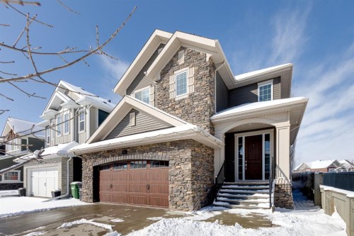 52 Cooperstown Place SW Airdrie, AB T4B 3T5