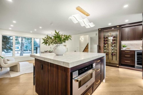 216 Oakridge Place Sw, Calgary, AB - Indoor Photo Showing Kitchen With Upgraded Kitchen