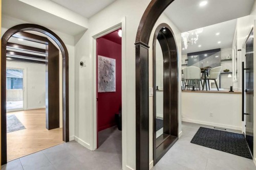 216 Oakridge Place Sw, Calgary, AB - Indoor Photo Showing Other Room