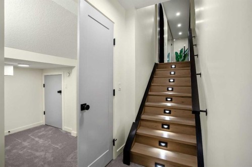 216 Oakridge Place Sw, Calgary, AB - Indoor Photo Showing Other Room