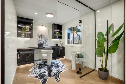 216 Oakridge Place Sw, Calgary, AB - Indoor Photo Showing Other Room