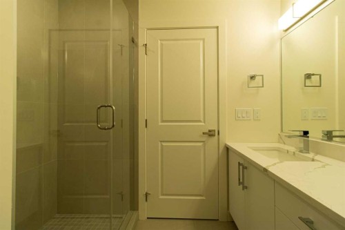 Upper-1512 21 Avenue Nw, Calgary, AB 
