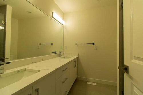 Upper-1512 21 Avenue Nw, Calgary, AB 