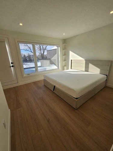 Upper-1512 21 Avenue Nw, Calgary, AB 