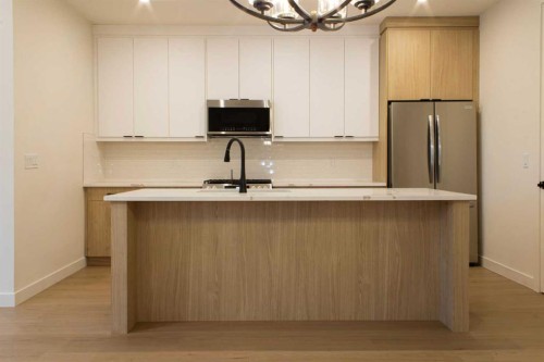 Upper-1512 21 Avenue Nw, Calgary, AB 
