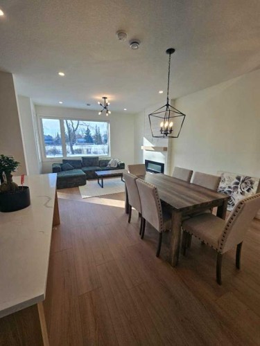 Upper-1512 21 Avenue Nw, Calgary, AB 