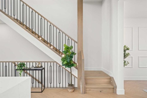 1517 32 Avenue Sw, Calgary, AB - Indoor Photo Showing Other Room