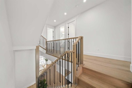 1517 32 Avenue Sw, Calgary, AB - Indoor Photo Showing Other Room