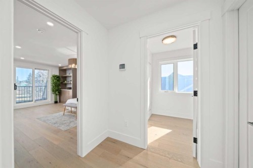 1517 32 Avenue Sw, Calgary, AB - Indoor Photo Showing Other Room