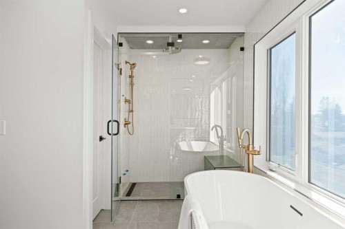 1517 32 Avenue Sw, Calgary, AB - Indoor Photo Showing Bathroom