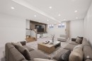 1517 32 Avenue Sw, Calgary, AB  - Indoor Photo Showing Living Room 