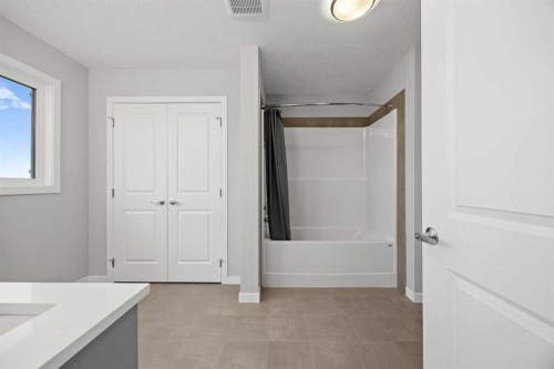 79 Mist Mountain Rise, Okotoks, AB - Indoor