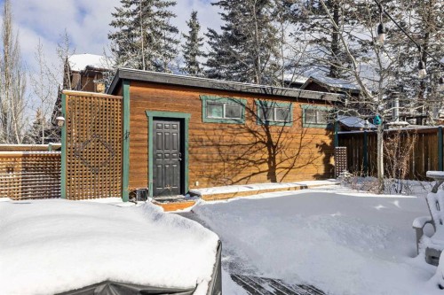 100 Settler Way, Canmore, AB - Outdoor