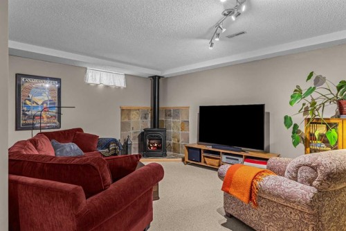100 Settler Way, Canmore, AB - Indoor