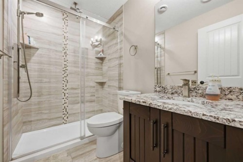 113 Cranarch Common Se, Calgary, AB - Indoor Photo Showing Bathroom