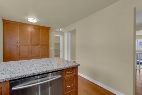 87 Candle Terrace Sw, Calgary, AB 