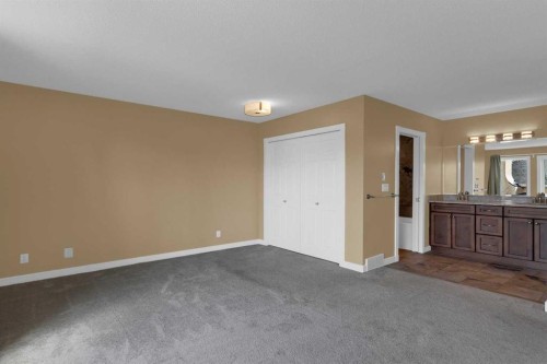 87 Candle Terrace Sw, Calgary, AB 