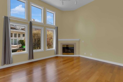 87 Candle Terrace Sw, Calgary, AB 