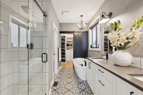 220 Precedence View, Cochrane, AB - Indoor Photo Showing Bathroom