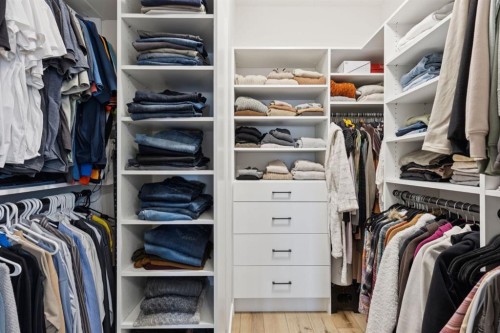 220 Precedence View, Cochrane, AB - Indoor With Storage