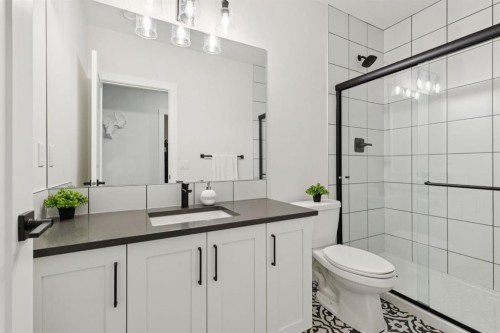 220 Precedence View, Cochrane, AB - Indoor Photo Showing Bathroom