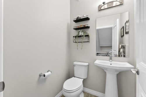 261 Masters Road Se, Calgary, AB - Indoor Photo Showing Bathroom