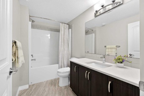 261 Masters Road Se, Calgary, AB - Indoor Photo Showing Bathroom