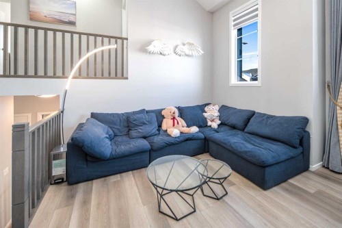148 Carringham Road Nw, Calgary, AB - Indoor Photo Showing Living Room