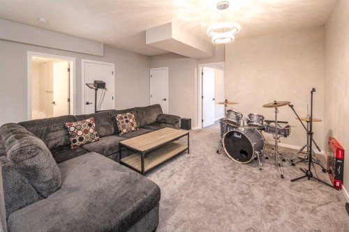 148 Carringham Road Nw, Calgary, AB - Indoor Photo Showing Living Room