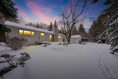 5880 Dalridge Hill Nw, Calgary, AB - Outdoor