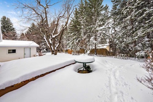 5880 Dalridge Hill Nw, Calgary, AB - Outdoor